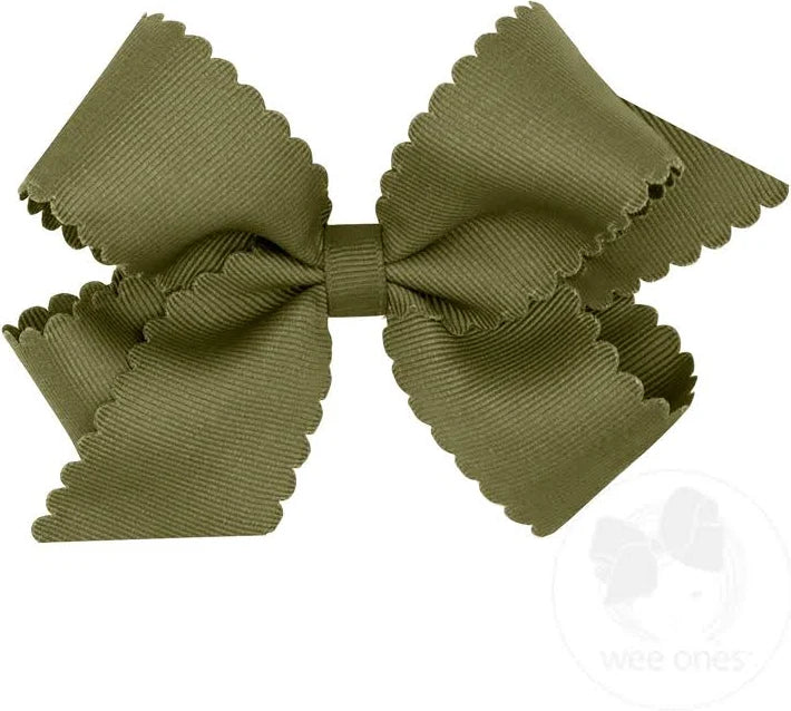 Medium Scalloped Bow